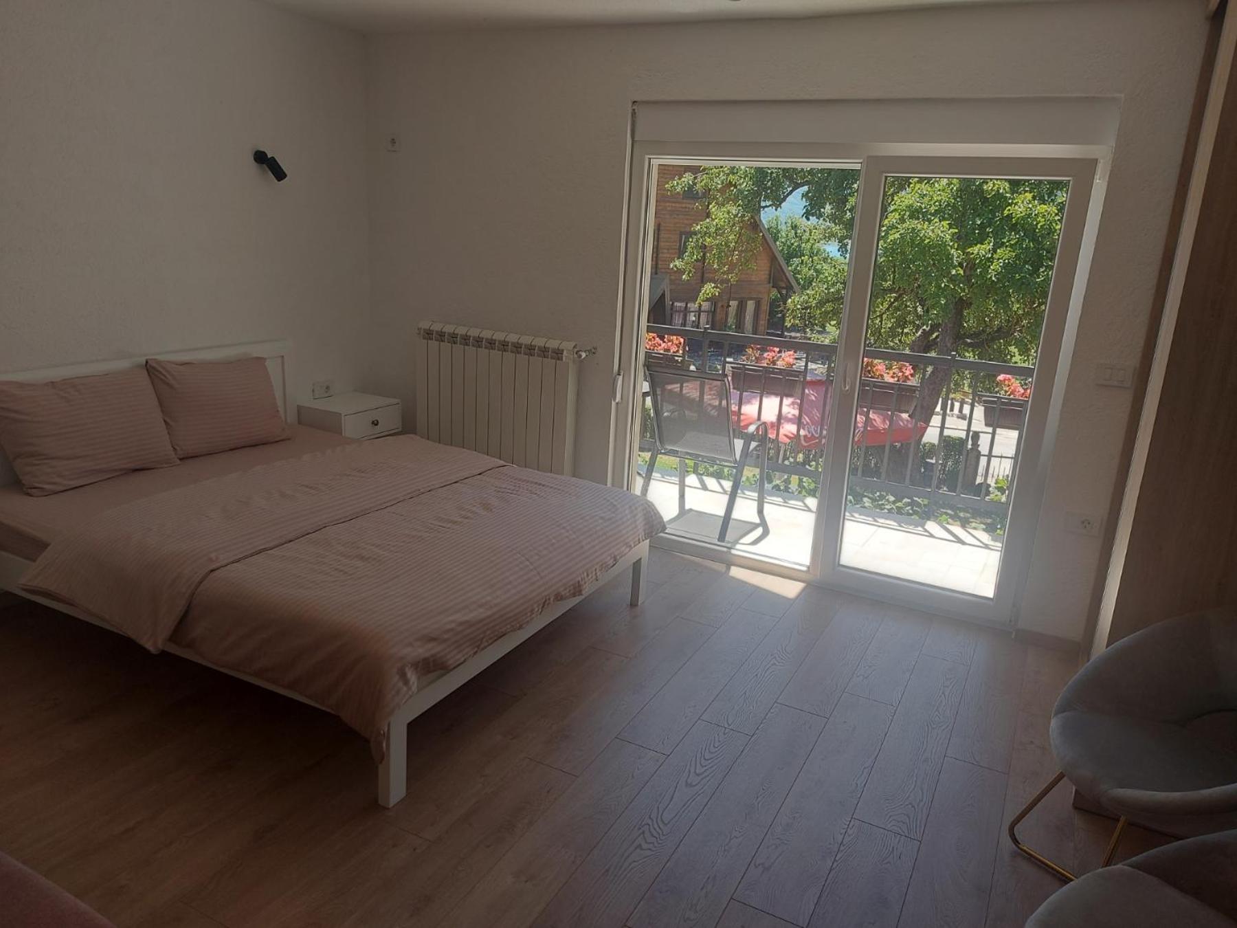 Rooms Lida & Friendly Home Plav Exterior foto